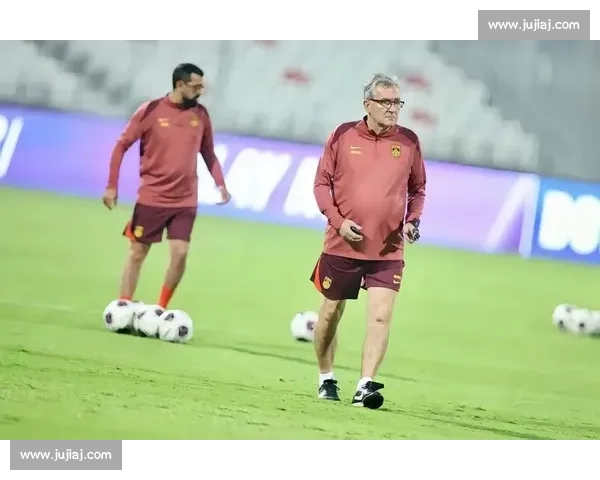 国家队新帅亮相备战世界杯预选赛全力冲击出线目标加强阵容磨合展现信心决心